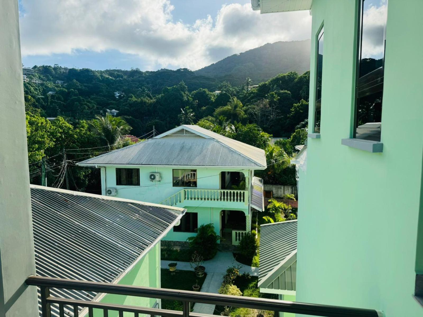 Green Palm Self Catering Anse aux Pins Exterior photo