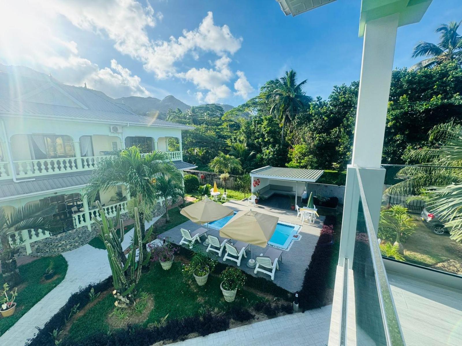 Green Palm Self Catering Anse aux Pins Exterior photo