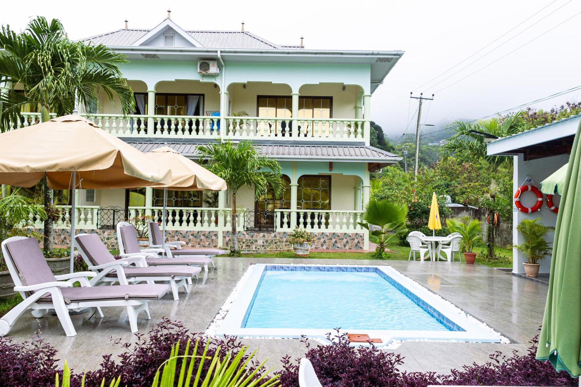 Green Palm Self Catering Anse aux Pins Exterior photo