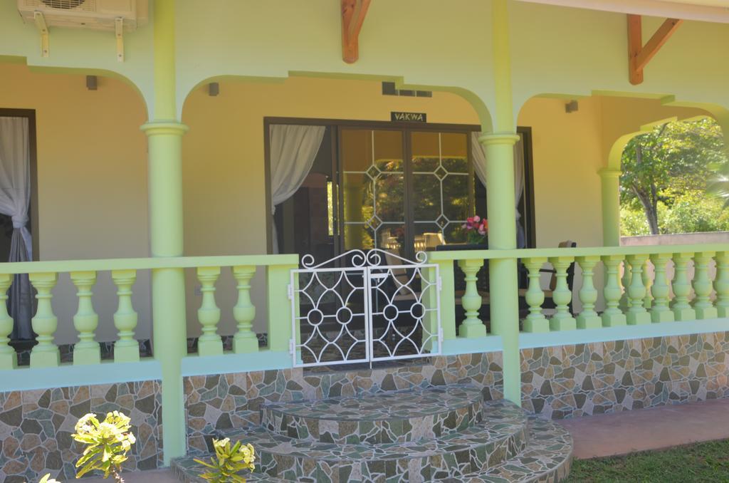 Green Palm Self Catering Anse aux Pins Exterior photo